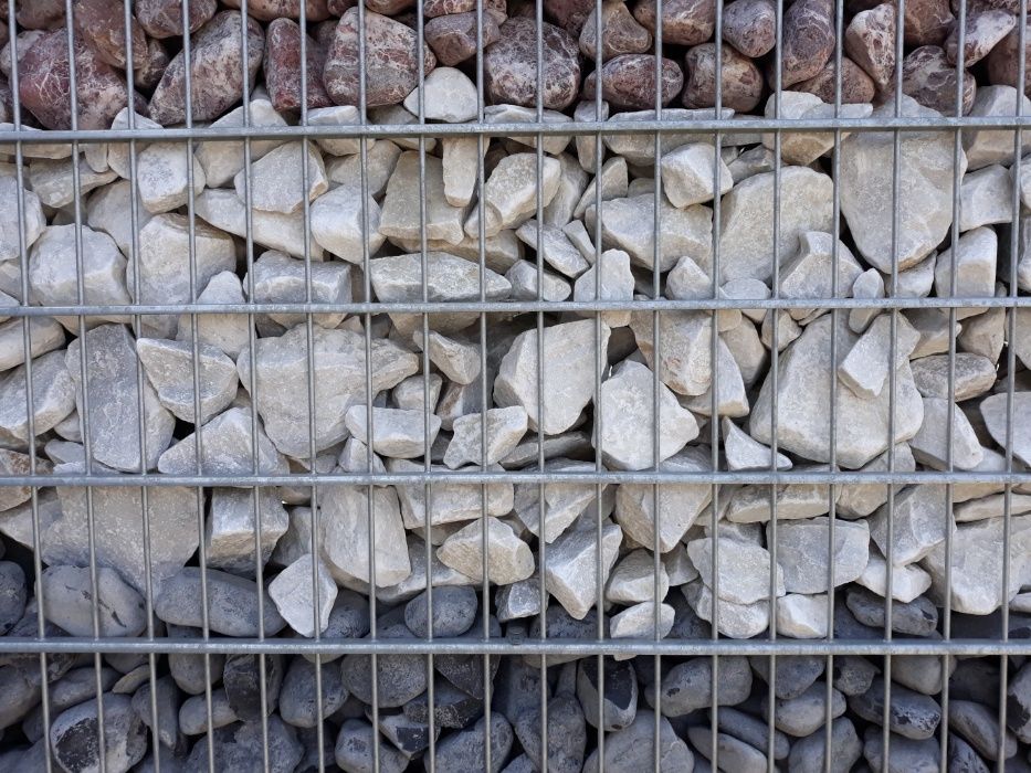 Wypełnienie gabionów w kolorze siwo-białym - włoski Bianco Carrara