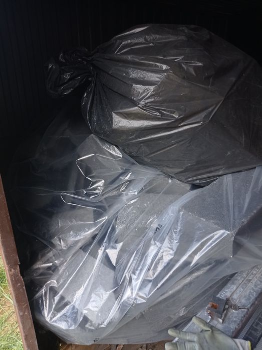 Resztki styropianu swisspor z budowy  - szary i bialy