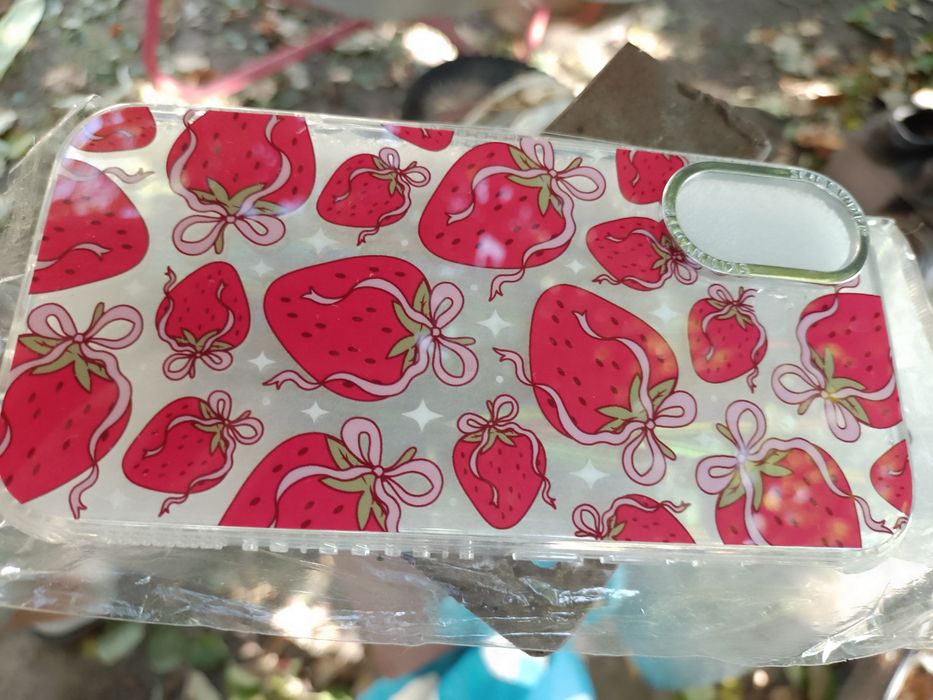 Чохол Skinny Dip London iPhone 16 - Strawberry