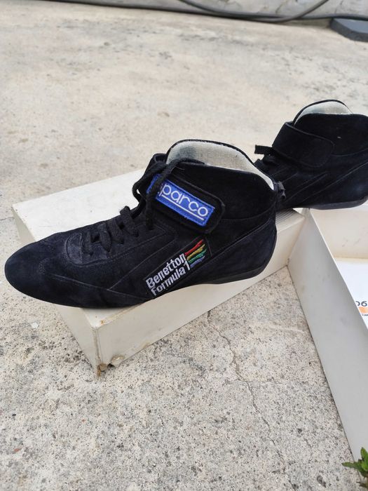 Sapatilhas/botas de competição da conceituada marca Sparco