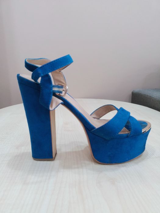 Босоніжки Primadonna