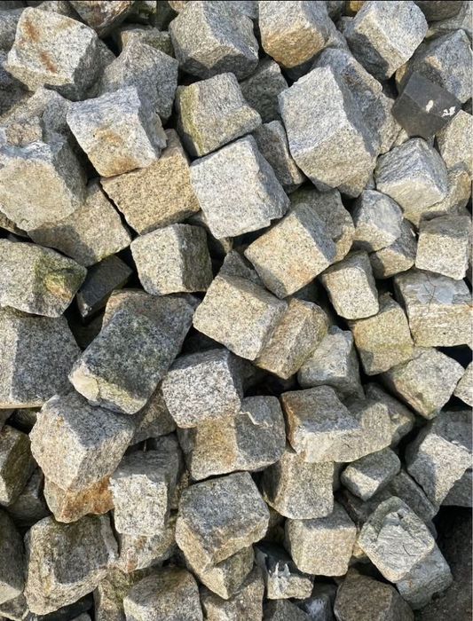 Różne kostki brukowe