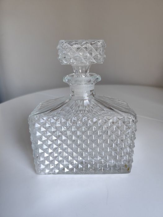 Vintage karafka do whisky / nalewek PRL, Wzór diamentowy