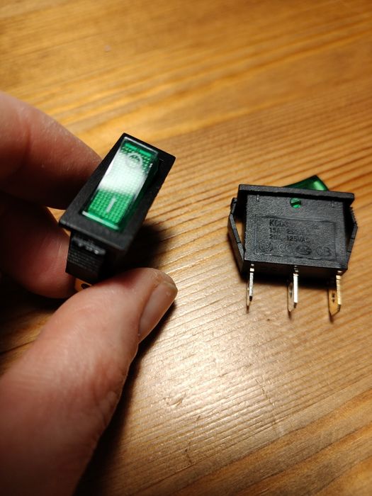 Dwa regulatory obrotów i dwa włączniki