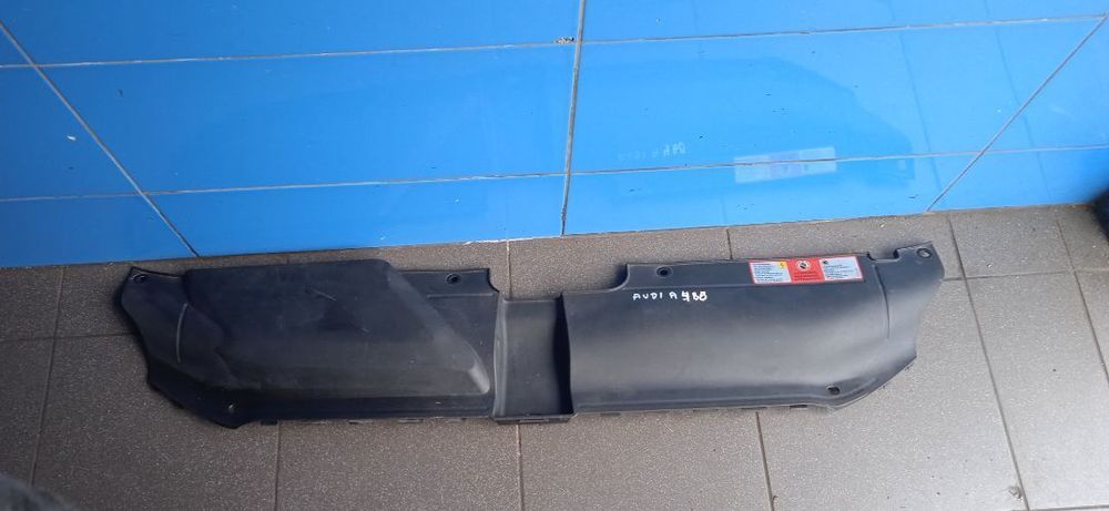 Osłona pasa przedniego Audi A4 B8 Sedan 8K0807081