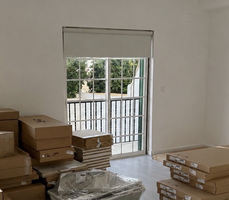 Cortinas opacas de rolo da marca Leroy brancas 150x250cm