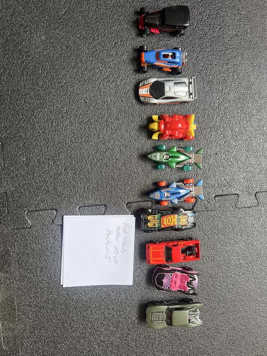 Zestaw Hot Wheels 10 szt