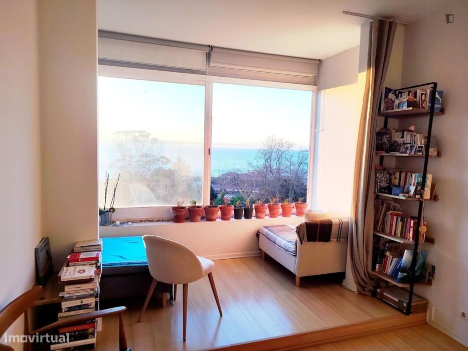 Apartamento com 1 quartos - localizado em Oeiras Lisbon