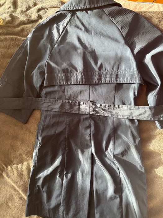 Granatowy krótki trencz Oodji + opcjonalnie nowy szalik