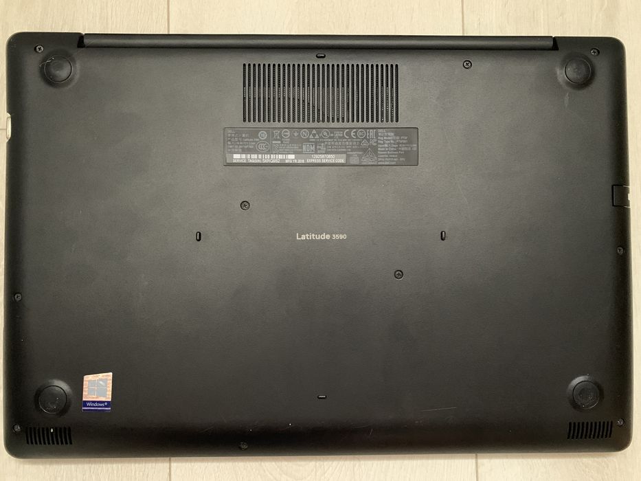 Ноутбук DELL Latitude 3590 15.6” Core i5-8250U, DDR4 8GB, SSD 512GB