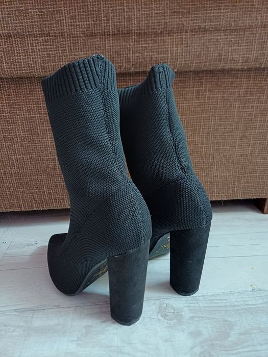 Buty botki czarne na obcasie. Eleganckie rozmiar 37