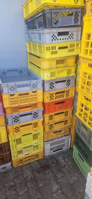 Pojemniki oddam za 1 zł