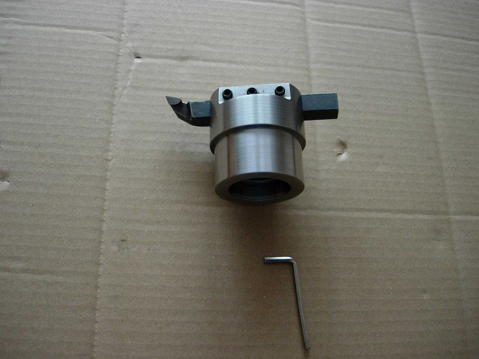 Głowica do planowania do tokarki OUS