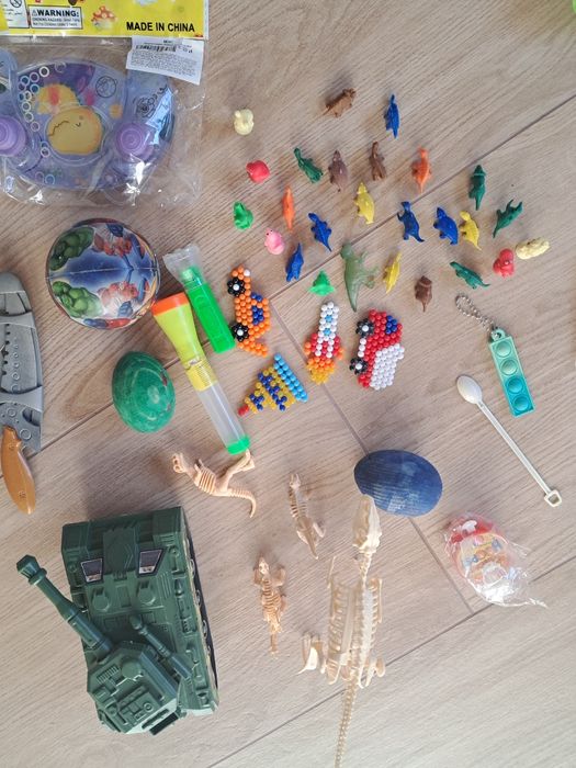 Віддам іграшки,  пазли