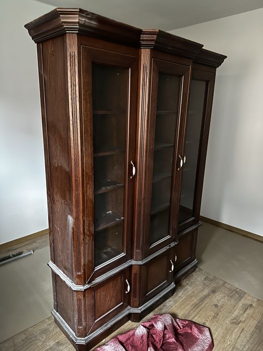 Drewniana biblioteczka dąb witryna