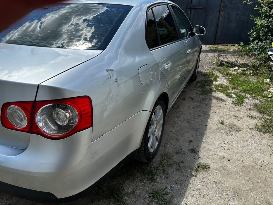 Volkswagen Jetta V