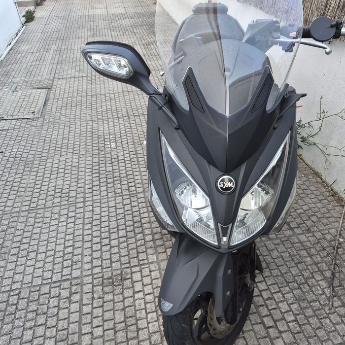 Moto sym gts 300