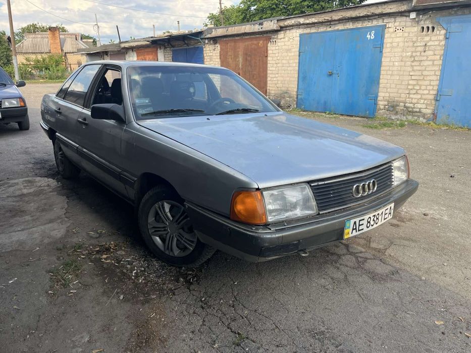 Продам ауди 100