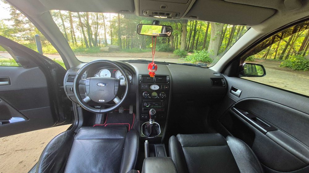 ford mondeo st220