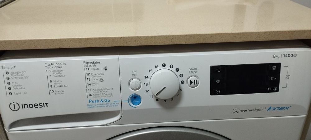 Máquina de lavar roupa 8kg