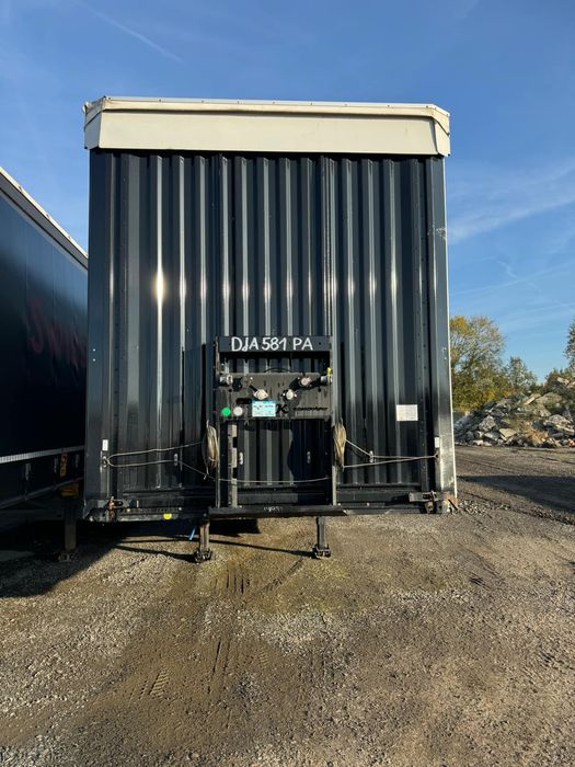 Naczepa firanka Kässbohrer