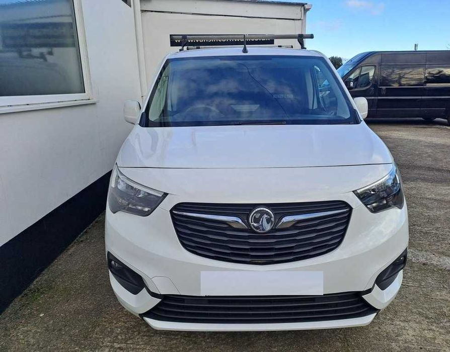 Бампер Opel Combo D E Розборка Opel Combo запчастини Опель Комбо