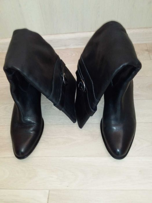 Шкіряні осінні жіночі чоботи