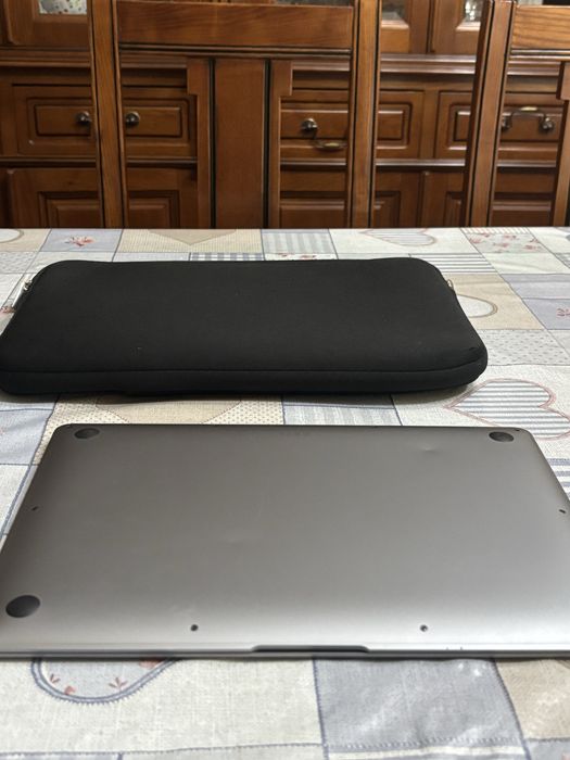 MacBook M1, Like New64738899229315121