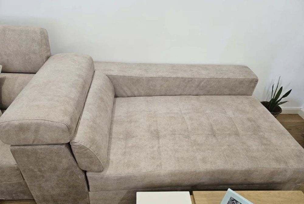 Sofa com chaise long lado esquerdo