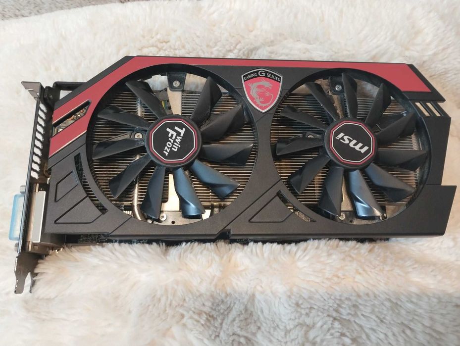 Karta Graficzna Radeon R9 270 2GB Uszkodzona