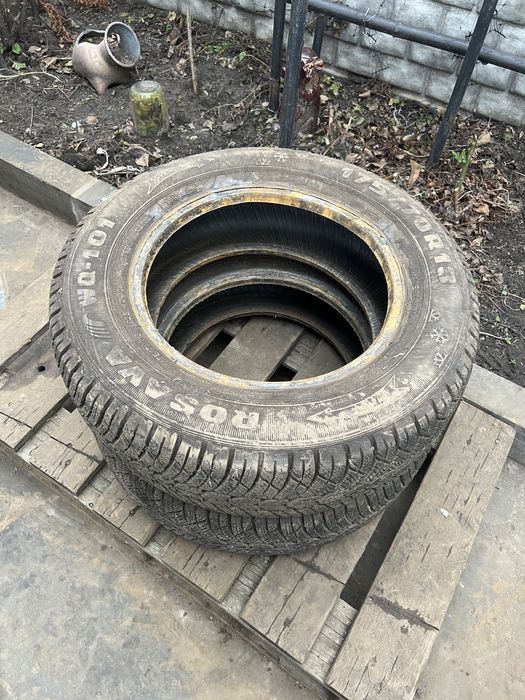Шини , автошини, покришки , колеса на р13 зимові майже нові .