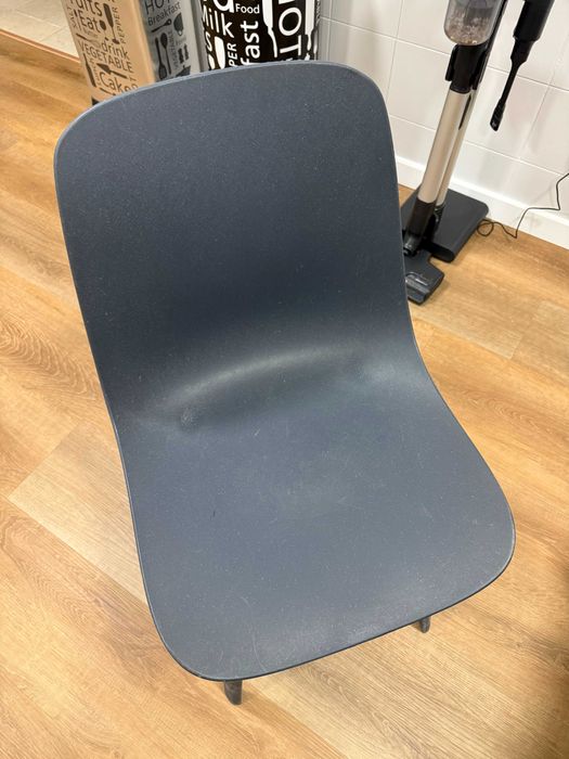 Conjunto de 4 cadeiras ODGER IKEA – Azul – Estado razoável
