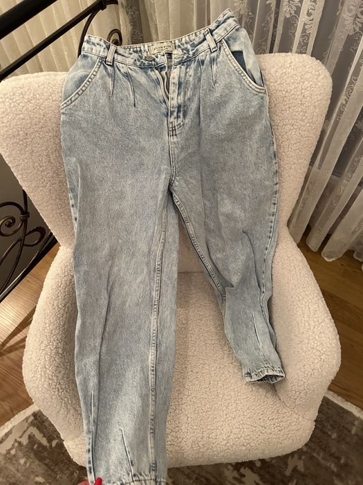 джинси світлого відтінку