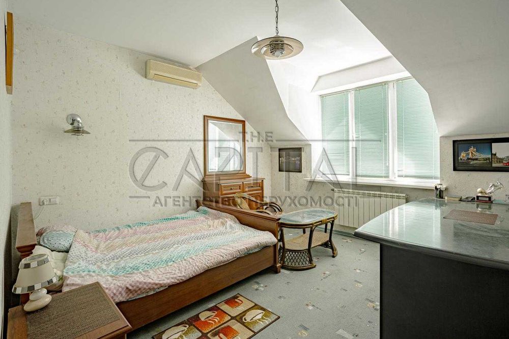 Терміново! Продаж будинку, 400м2, 12 сот. ділянка, Гнідин