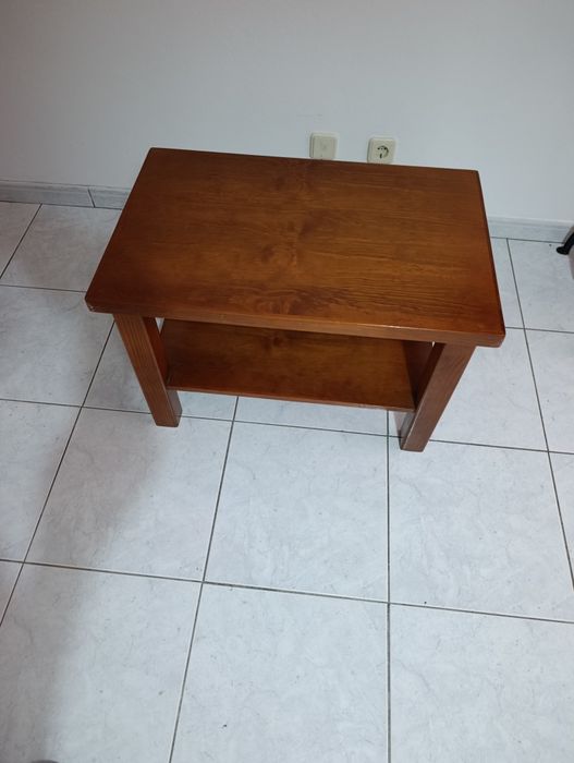 Cadeirão e mesa de Sala de estar