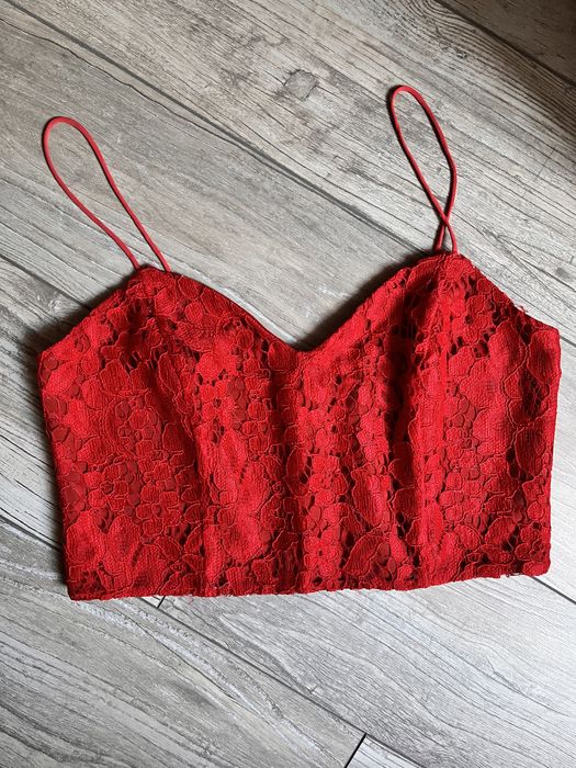 Crop top z zamkiem, gorset koronkowy
