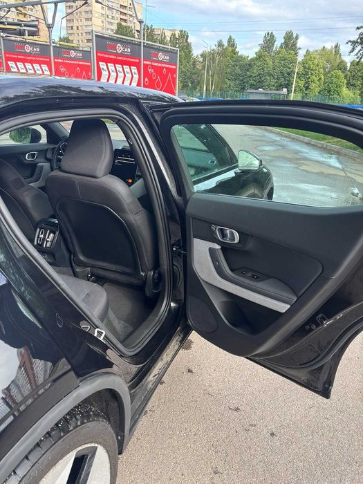 Продам авто Polestar 2