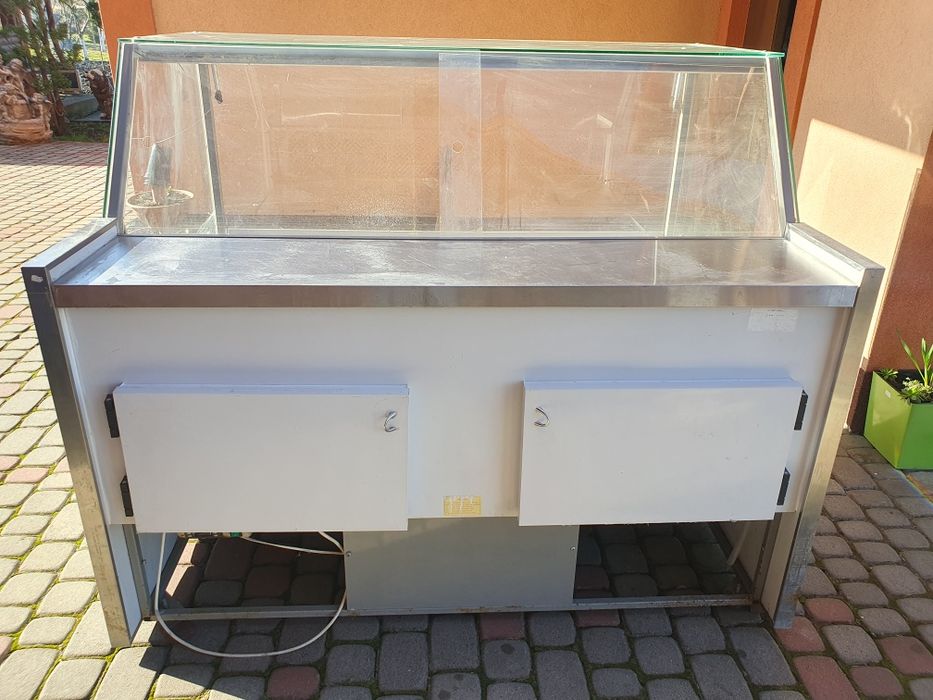 Холодильник. Холодильна вітрина