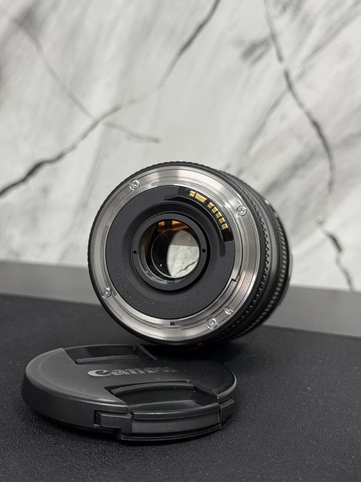 Canon EF 20mm f/2.8 USM
