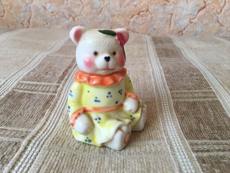 Продам статуэтки: солонка, перечница и салфетница