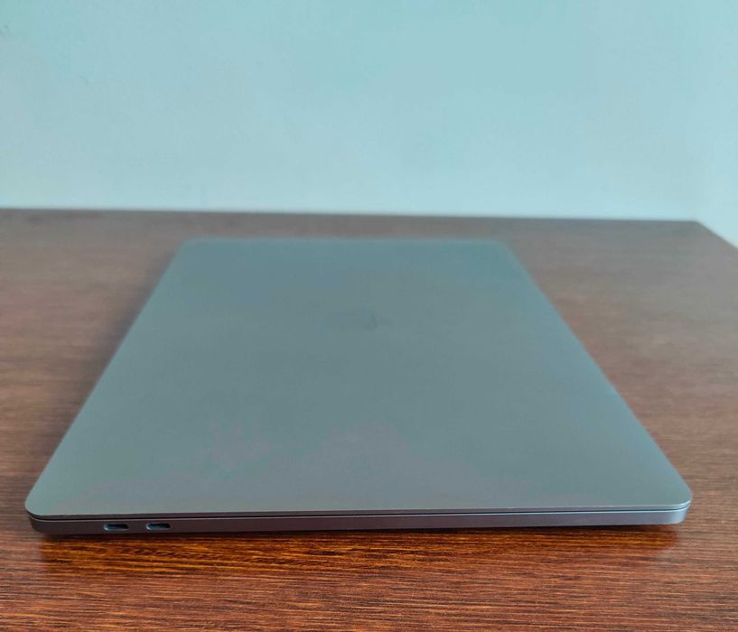 Laptop Apple MacBookPro 16,1. A2141, 2019