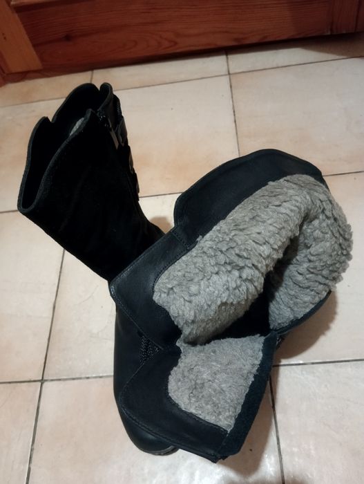 Продам зимние сапоги
