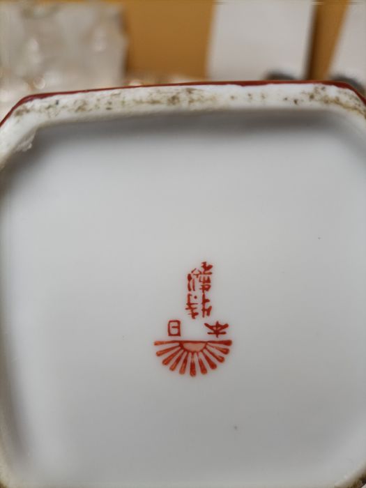 3 peças de porcelana japonesa