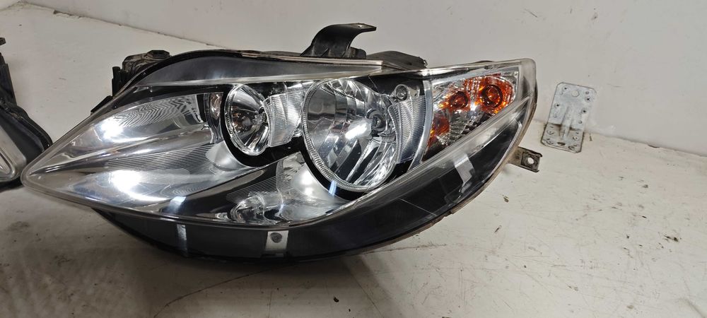 Seat Ibiza IV 2008-2012r. Lampy przód Halogen komplet cena za 1 sztukę 6J1941005D