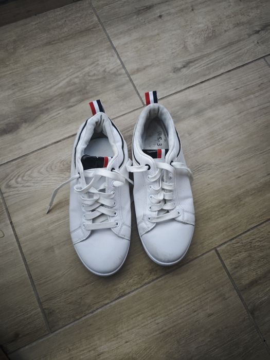 Białe klasyczne sneakersy tenisówki rozmiar 40