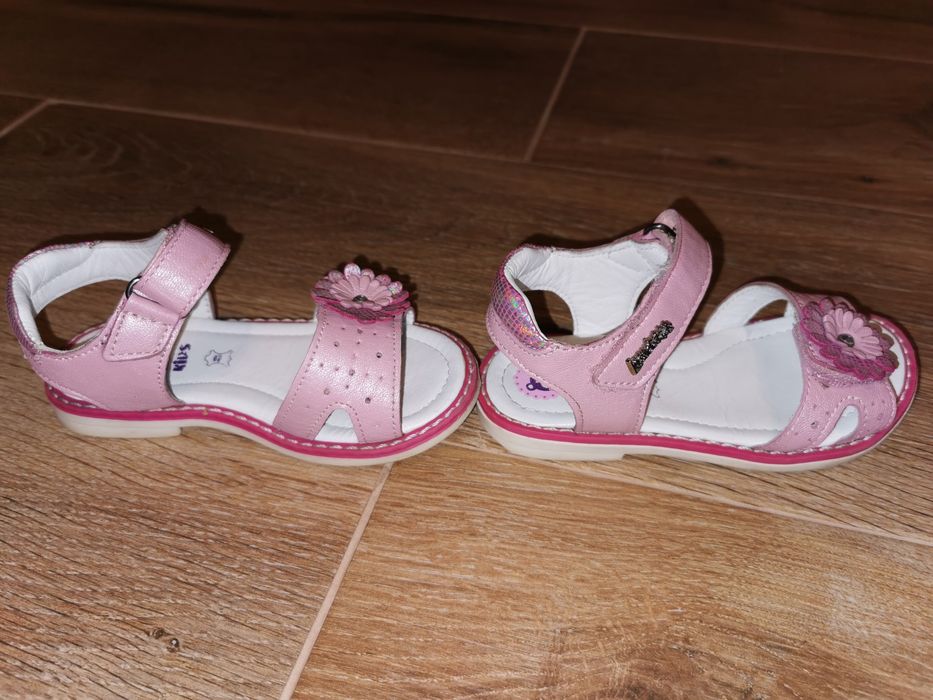 Sandałki buty Lasocki Kids stan bdb r.24