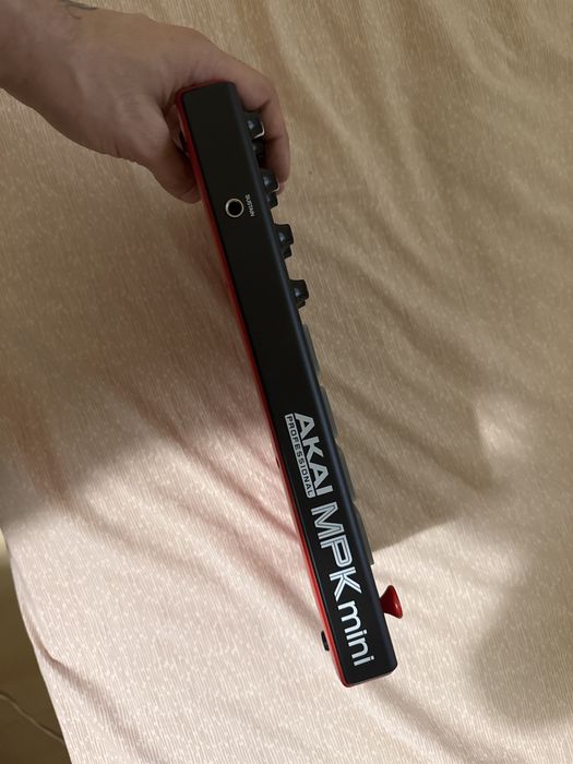 Akai MPK Mini MK2 - nunca usado