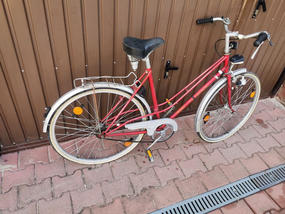 Retro rower damka czerwony