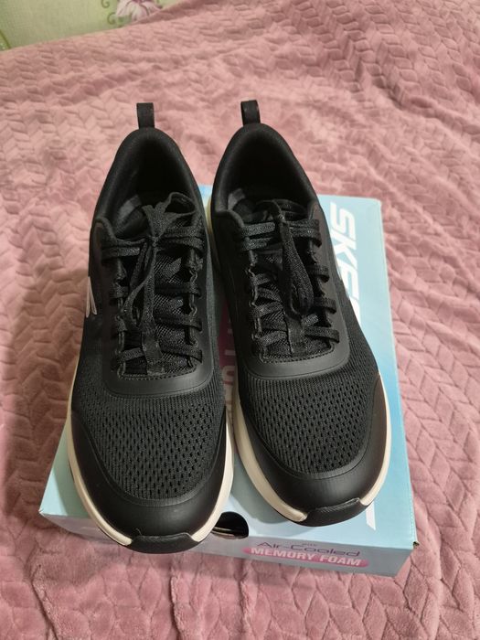 Кросівки Skechers 40 р. (41р.)