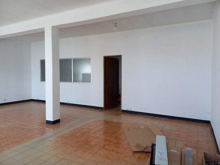 Espaço para armazém